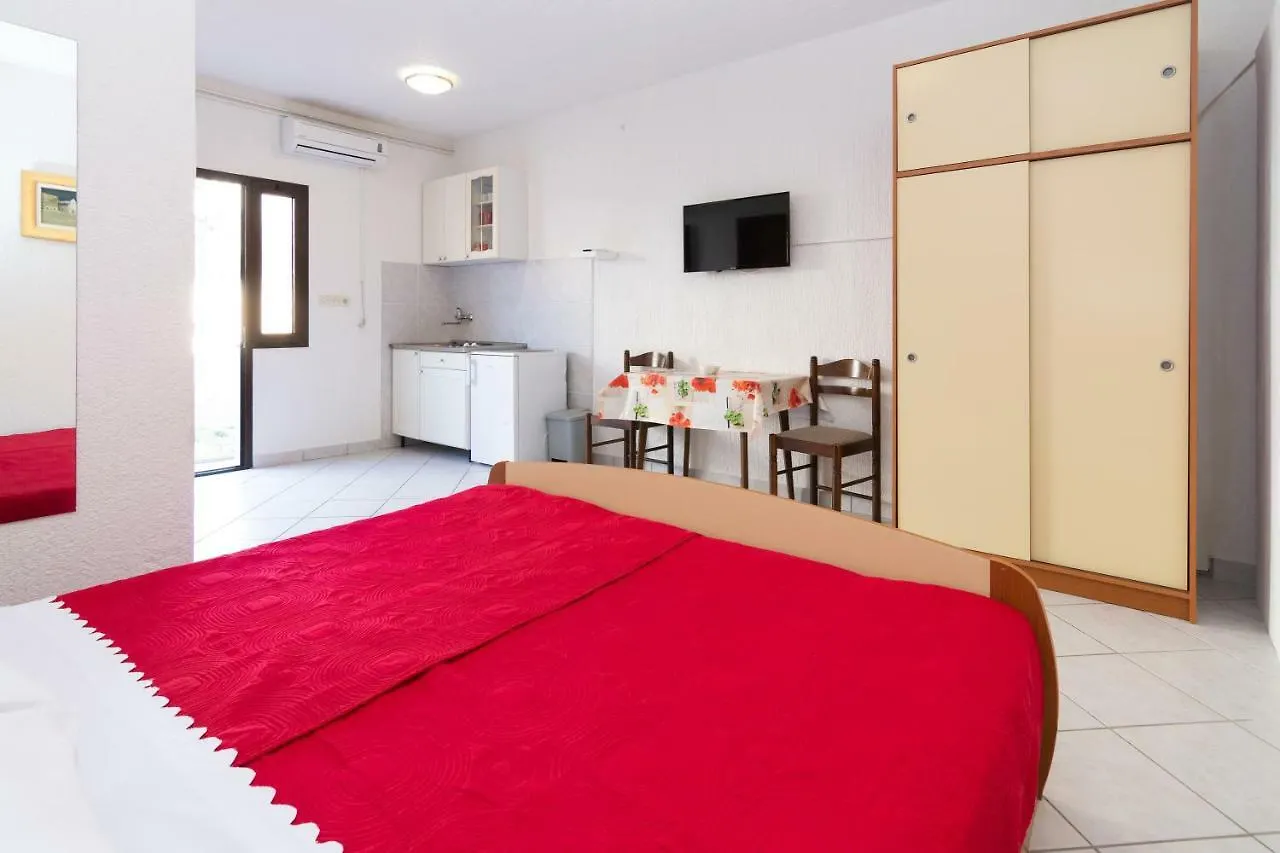 Apartments Luka Pag Town