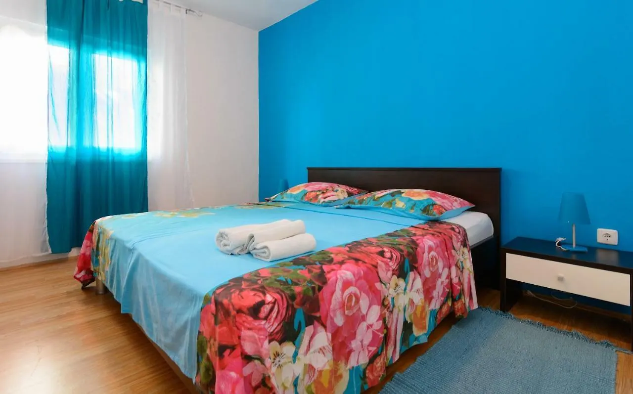 Apartments Luka Pag Town
