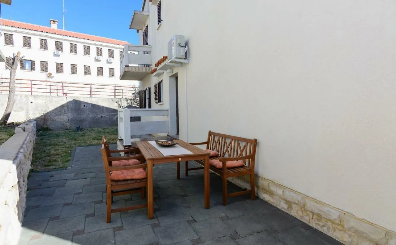 Apartments Luka Pag Town 0*,